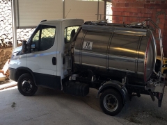 Tank  Capacity 2.500 litres, Compartments Nº: 2, Year of Manufacture: 2021, Plate Nº: 7587-LRJ / 28.000 KM